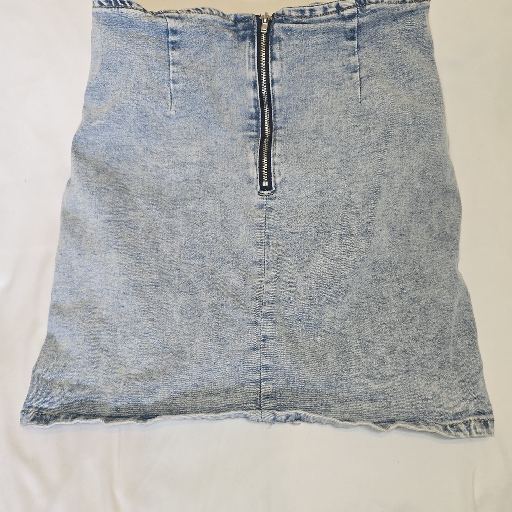 SHEIN Light Blue Denim Mini Skirt - Picture 4 of 6